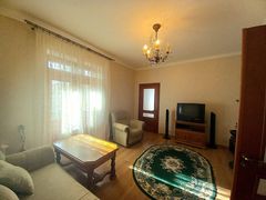 Продам 3-х кімнатну з капремонтом вул.К.Луніна /Адмиральский пр-т