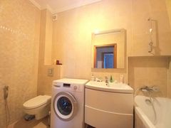 Продам 3-х кімнатну з капремонтом вул.К.Луніна /Адмиральский пр-т