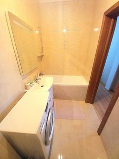 Продам 3-х кімнатну з капремонтом вул.К.Луніна /Адмиральский пр-т