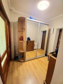 Продам 3-х кімнатну з капремонтом вул.К.Луніна /Адмиральский пр-т