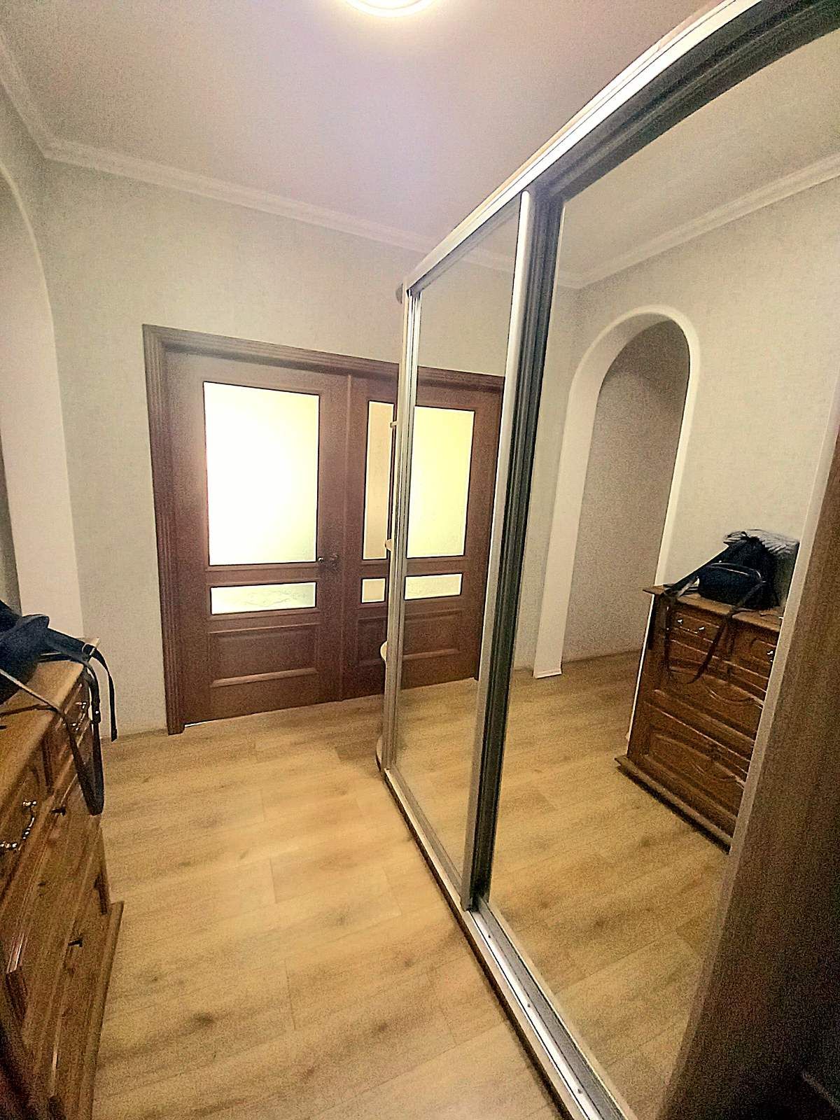 Продам 3-х кімнатну з капремонтом вул.К.Луніна /Адмиральский пр-т