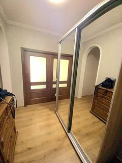 Продам 3-х кімнатну з капремонтом вул.К.Луніна /Адмиральский пр-т