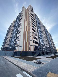 Трикімнатна Прохоровська вул.