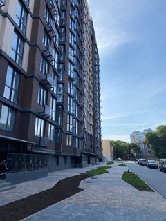 Трикімнатна Прохоровська вул.