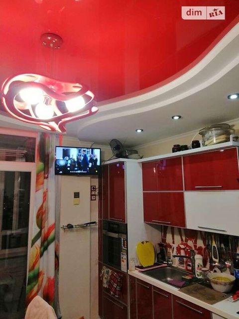 Продам 3-кімнатну квартиру в сучасному житловому комплексі на Молдаванці.