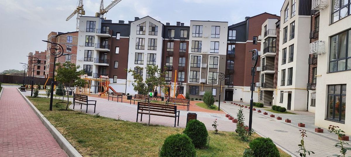 ЕКС! Продам! Терміново! 2-кім. квартира в Сахарова під держ. програми