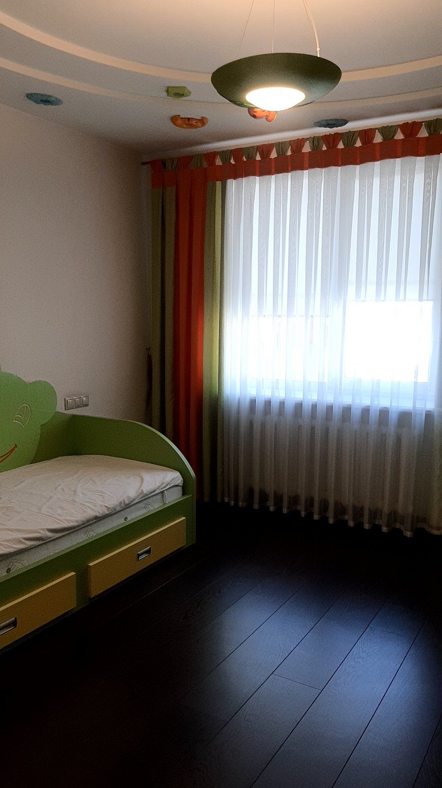 Квартира на Заболотного Академіка вул.