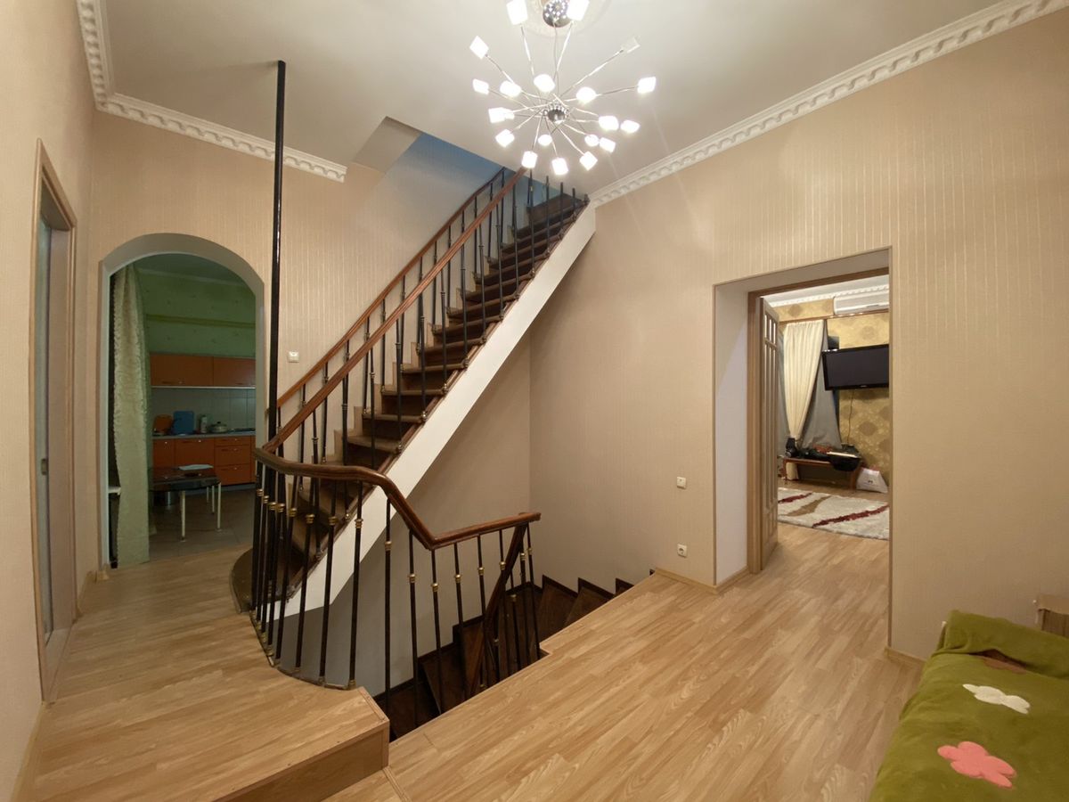 Квартира на Льва Толстого вул.