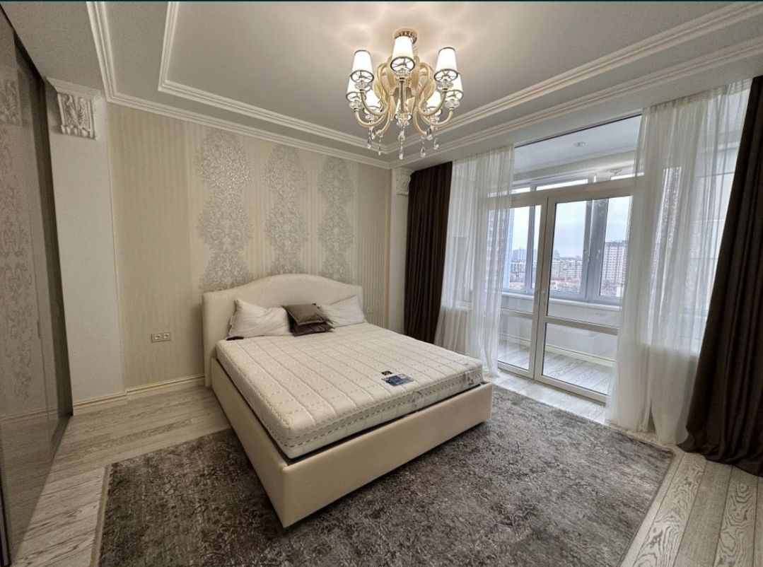 Кввртира на Літературна вул.