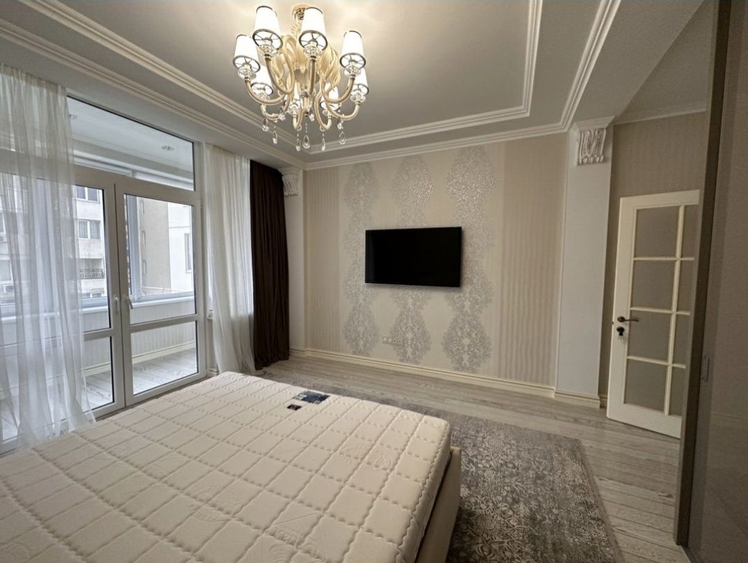 Кввртира на Літературна вул.