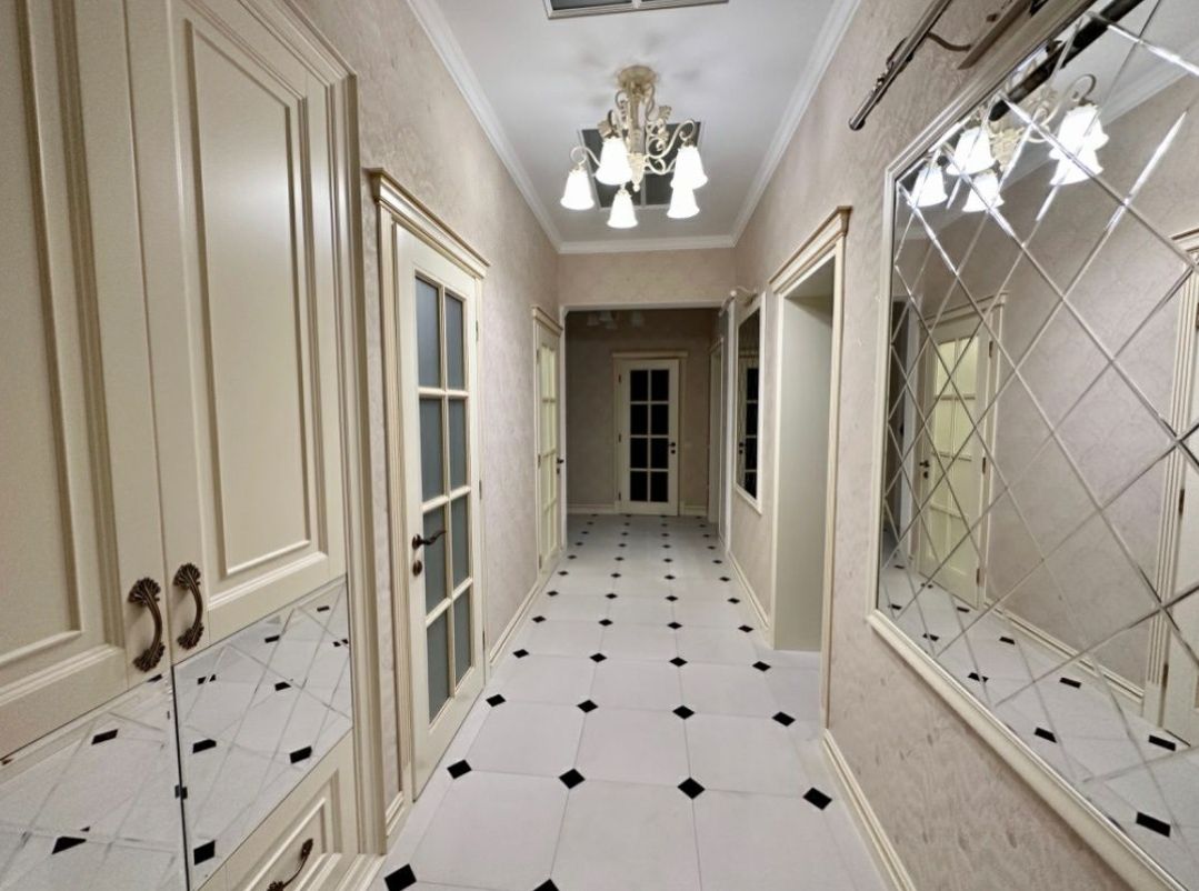 Кввртира на Літературна вул.