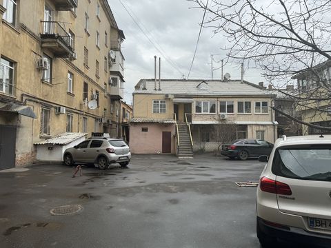 Квартира на Дегтярна вул.