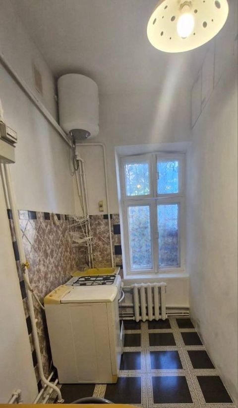 One-bedroom apartment on Vosnesensky Lane