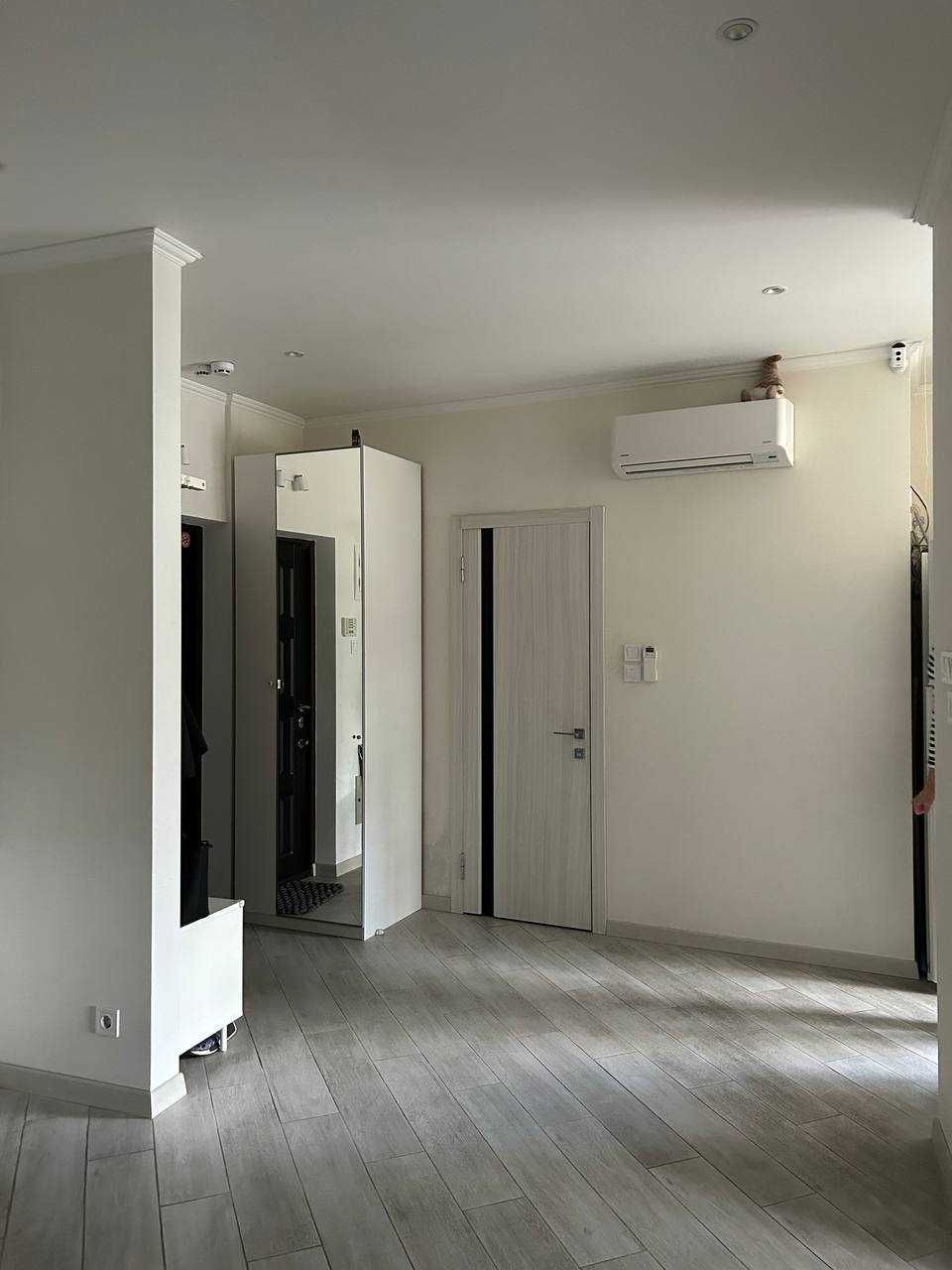 Квартира на Каманина ул.