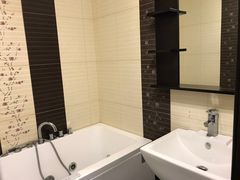 Квартира на Академіка Сахарова вул.