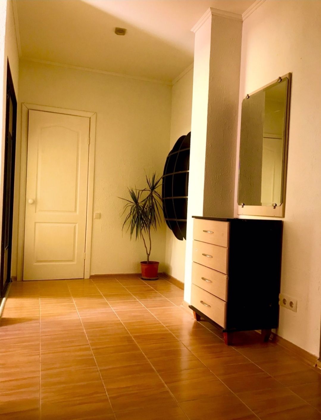 Квартира на Сахарова Академіка вул.