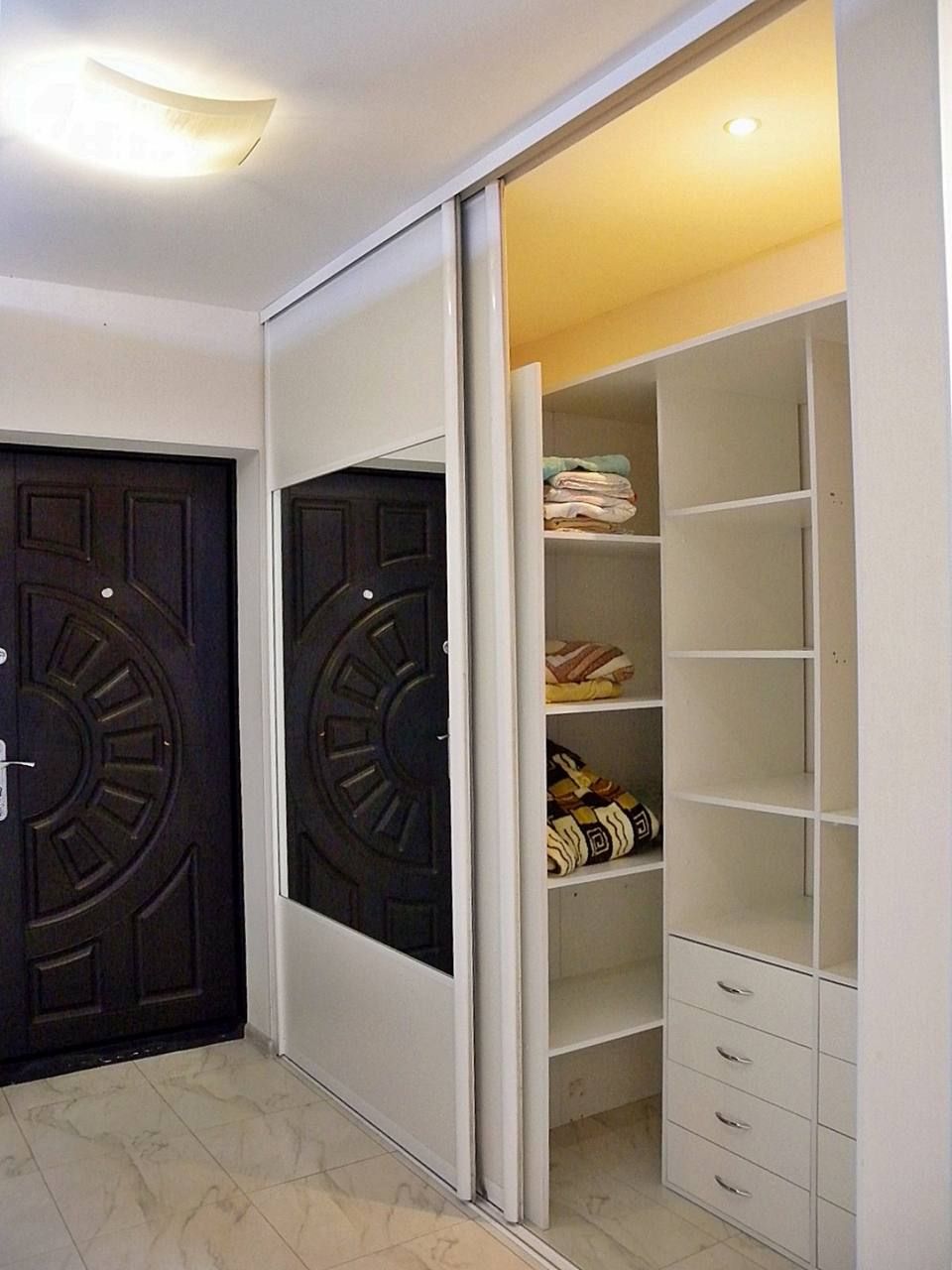 Квартира на Таїрова вул