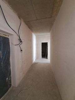 Продам 2 кімнатну квартиру на Дружби Народів вул.