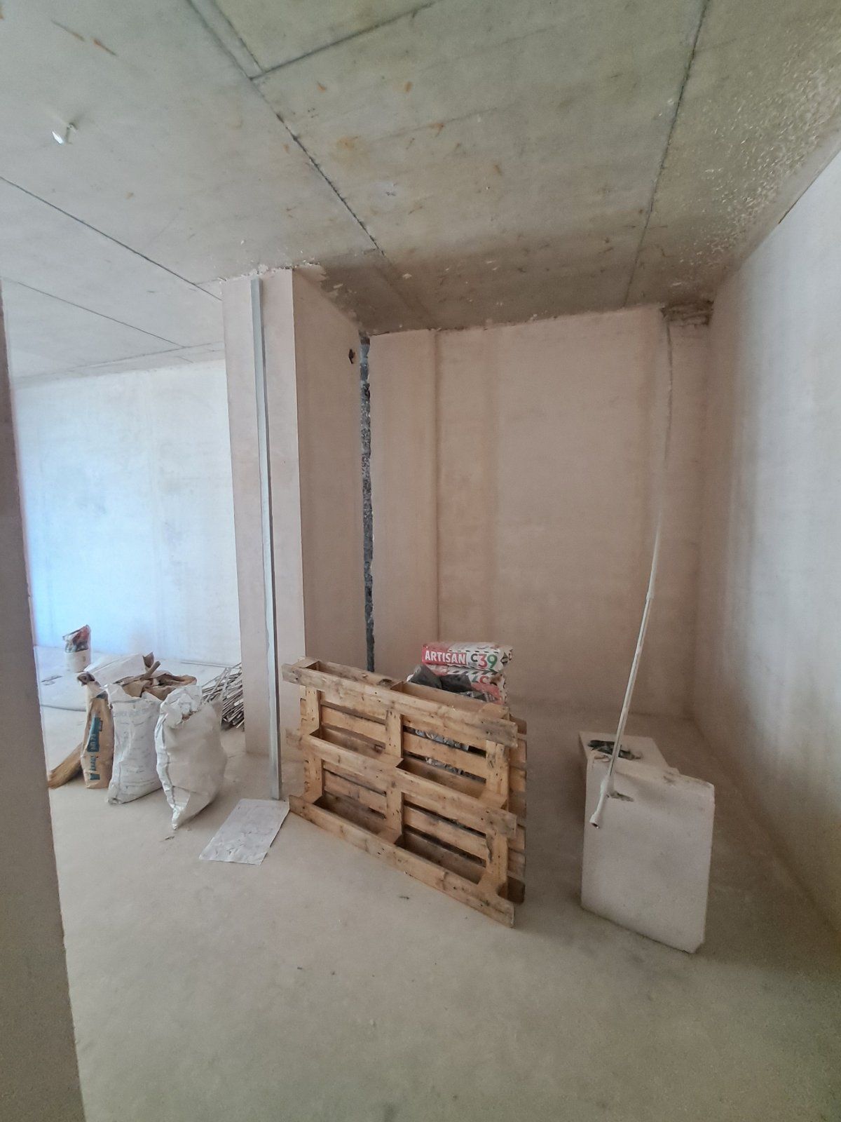 Продам 2 кімнатну квартиру на Дружби Народів вул.