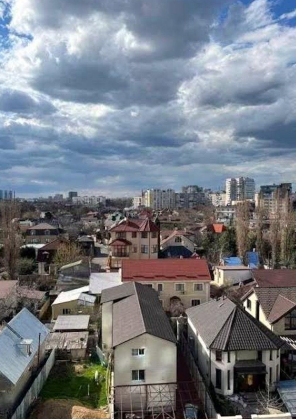 Квартиа на Літературній вул.