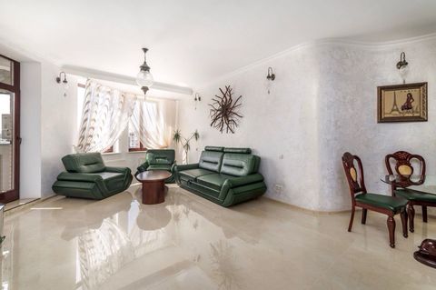 Продается трехкомнатная квартира в ЖК Новая Аркадия