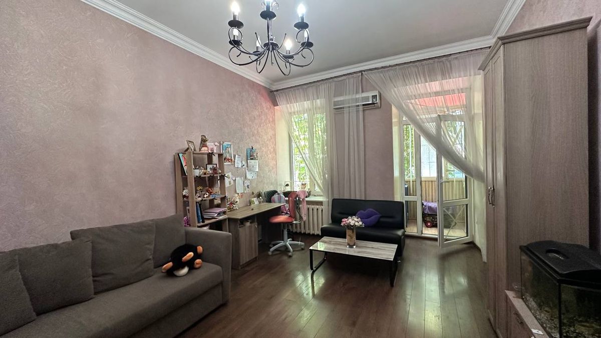 Квартира на Богдана Хмельницького вул.