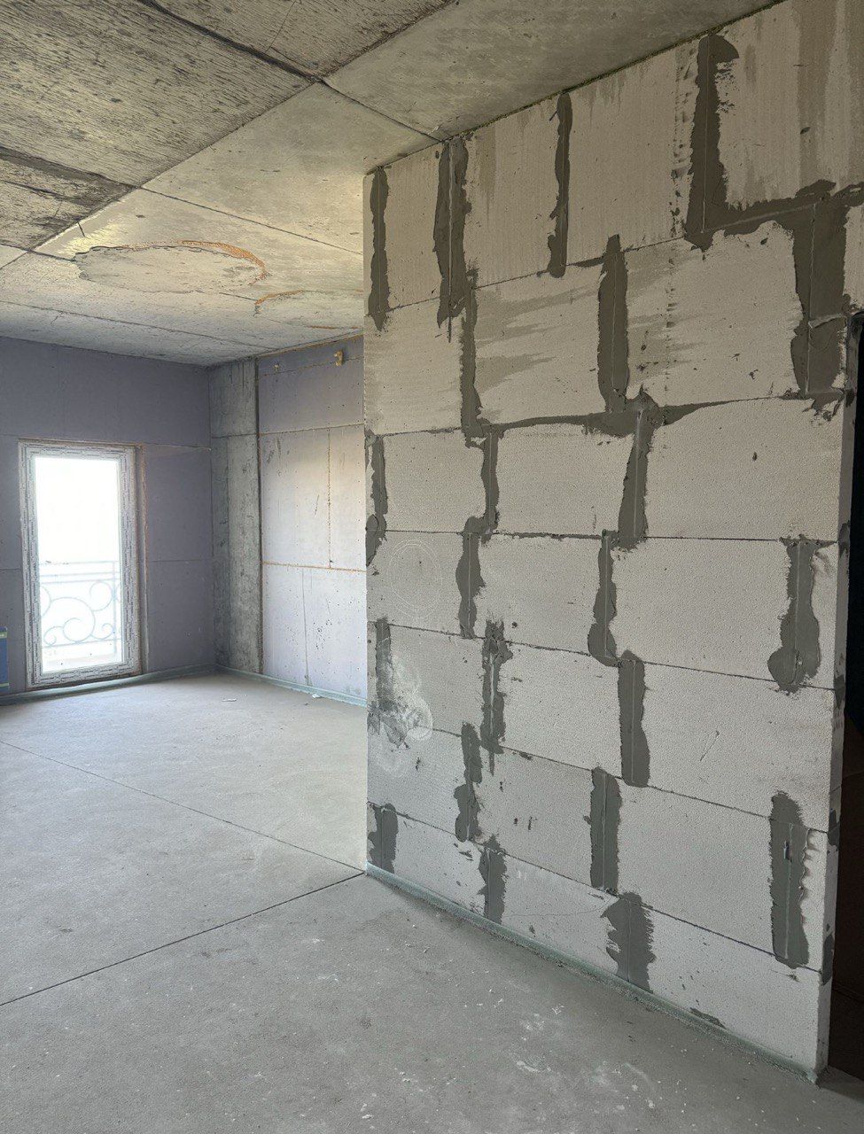 Продається велика однокімнатна квартира в Авіньйоні