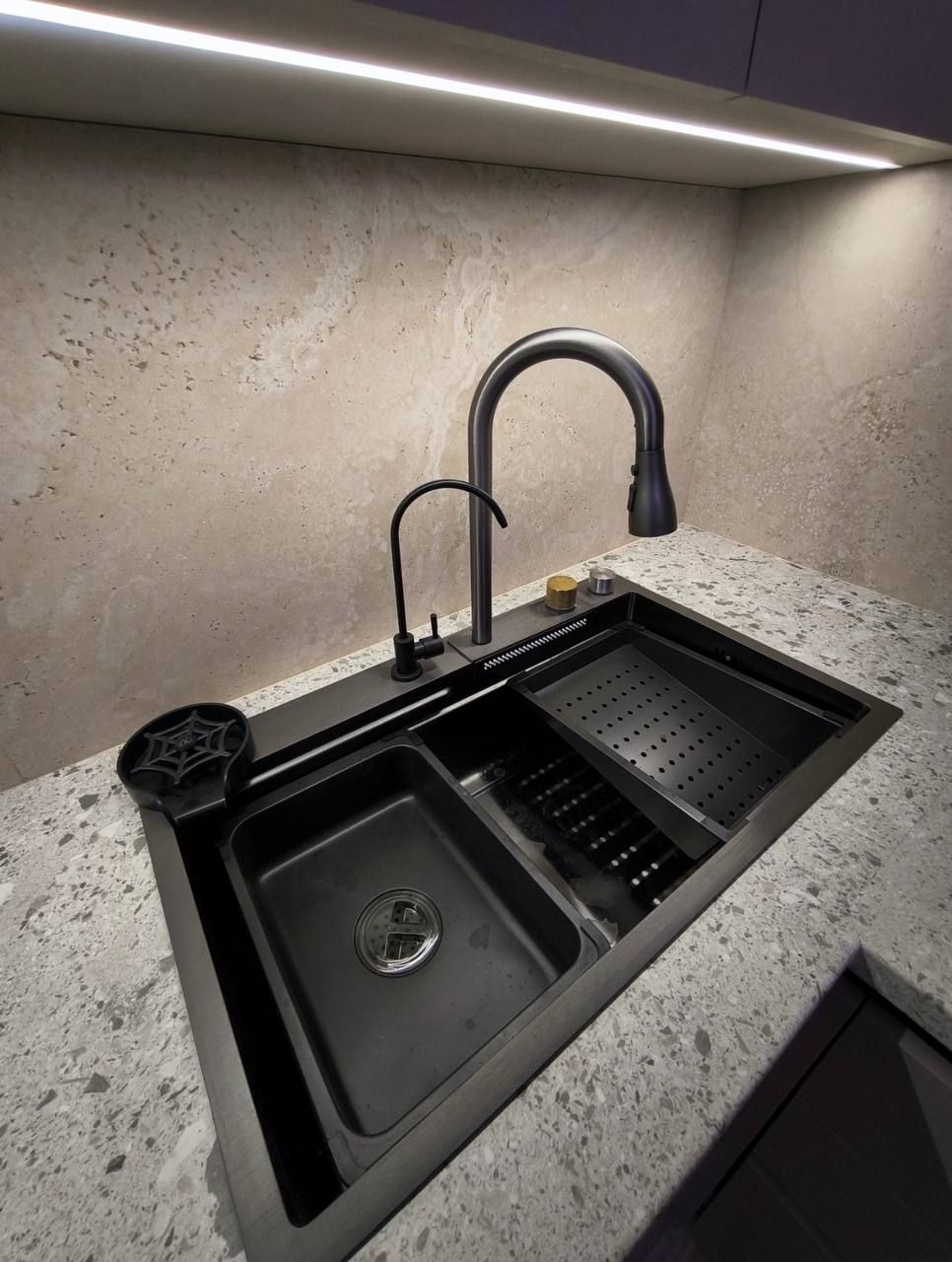 1 кімнатна квартира по вулиці Інглезі