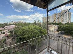 Квартира на Бабеля вул.