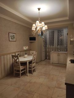 5ти кімнатна квартира на Сонячній вул.