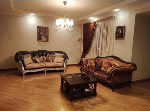 5ти кімнатна квартира на Сонячній вул.