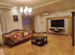 5ти кімнатна квартира на Сонячній вул.