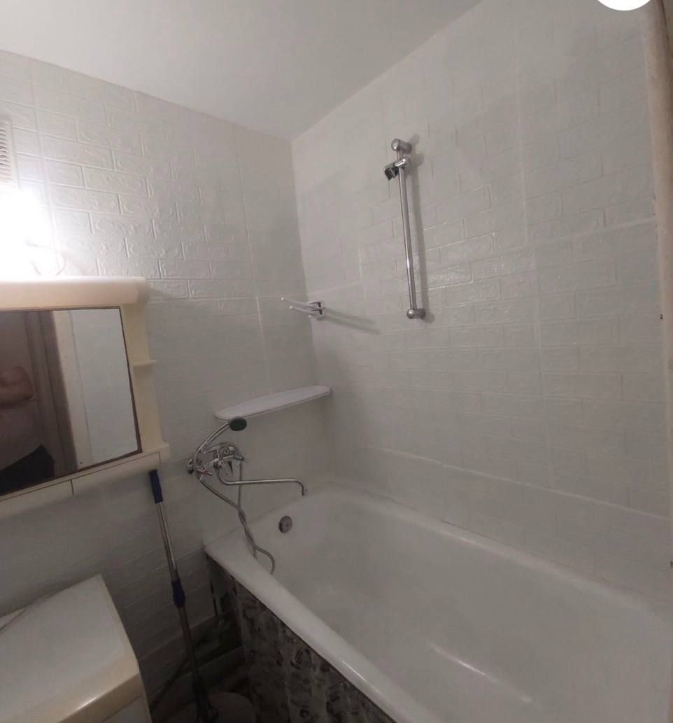 Квартира на Лабораторній вул.