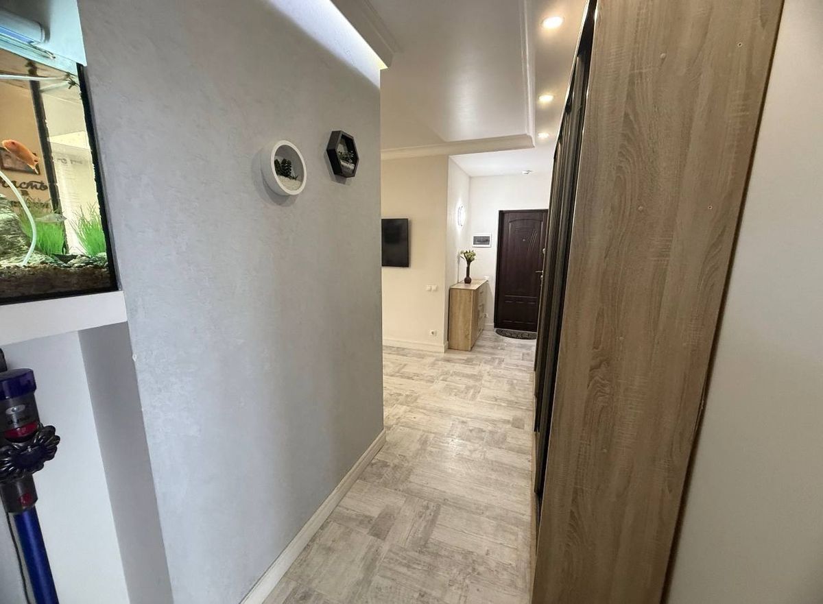 3-х кімнатна квартира на Масив Радужний вул.