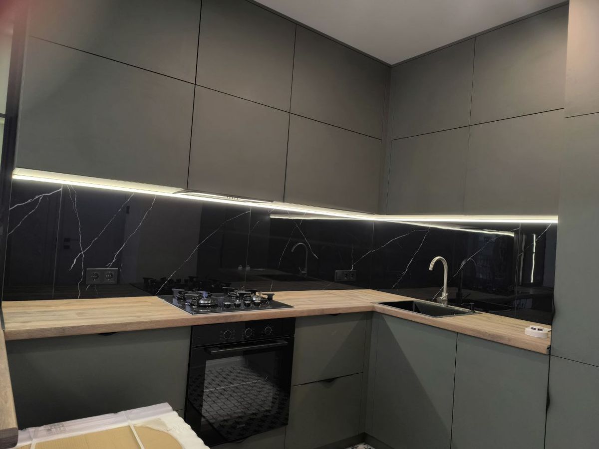 Квартира на Інглезі вул.