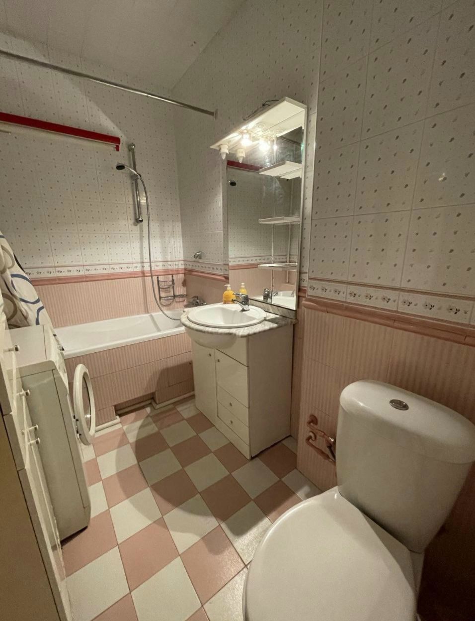 Квартира на Леонтовича вул.