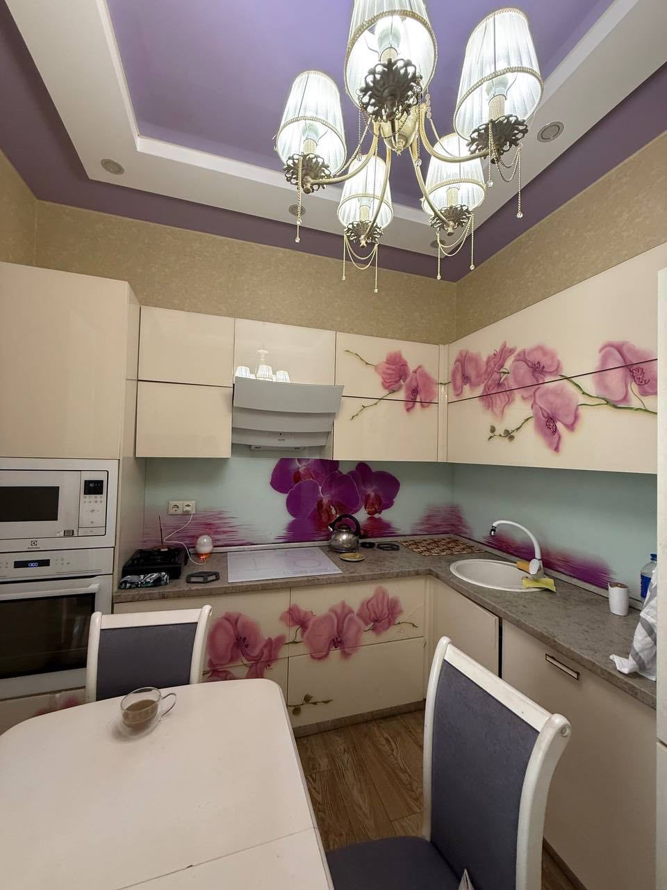 Квартира на Перлинна вул