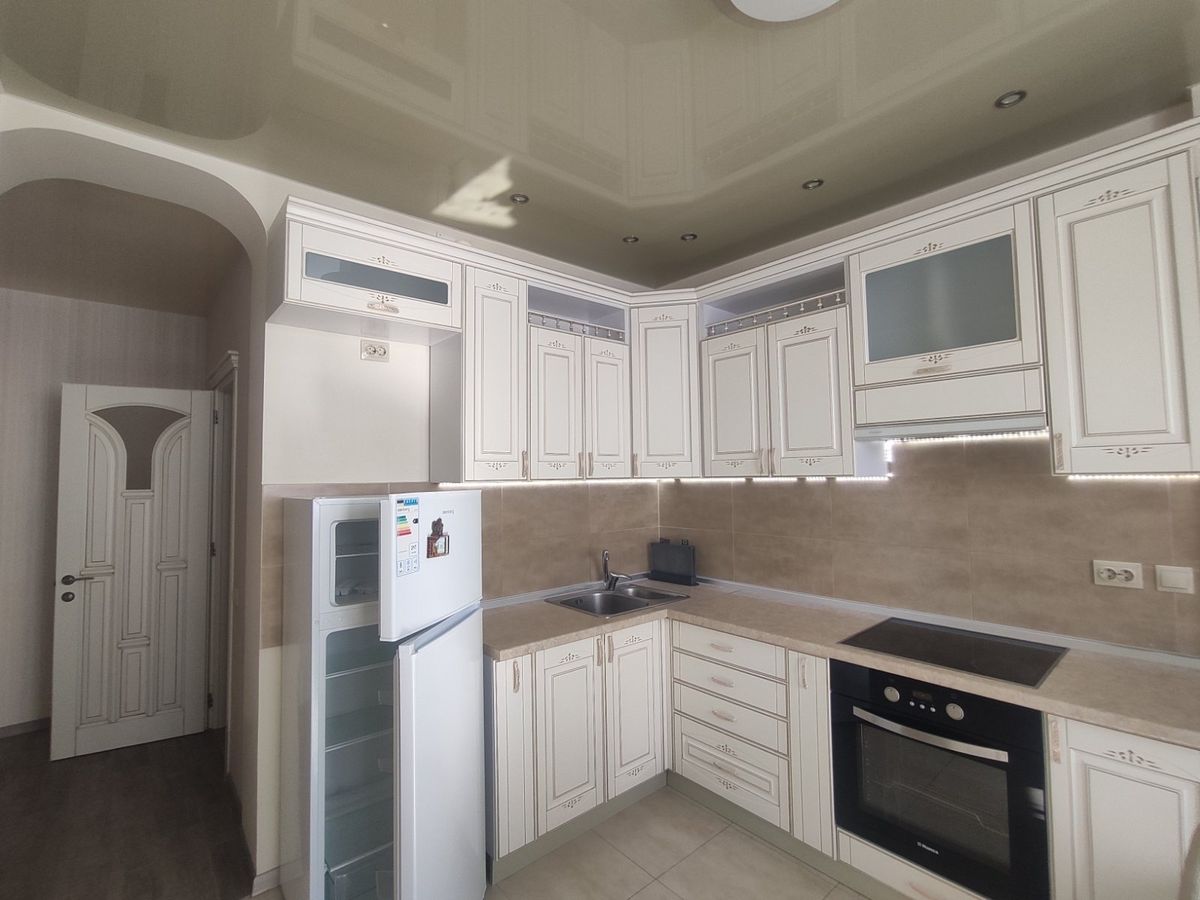 Квартира на Чикаленка вул.