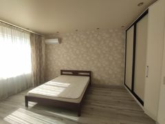 Квартира на Чикаленка вул.