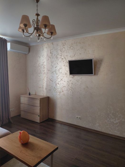 Квартира на Середня вул.