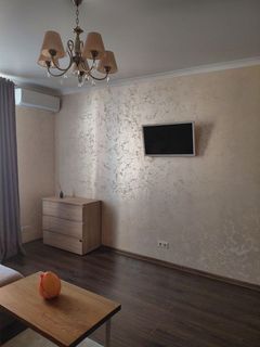 Квартира на Середня вул.