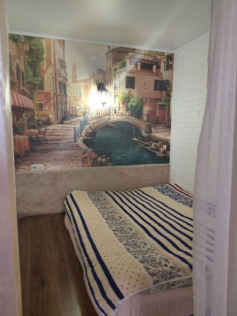 Квартира на Середня вул.