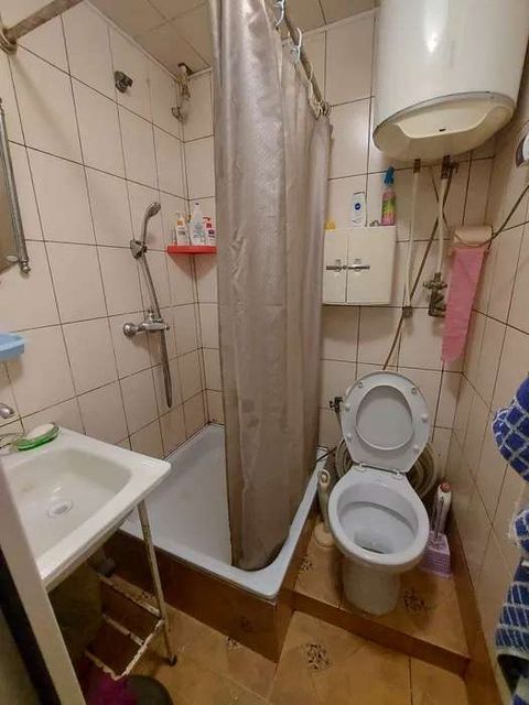 Кімната на Лузанівська вул.