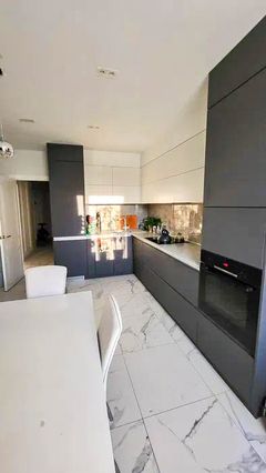 Квартира на Сахарова Академіка вул.