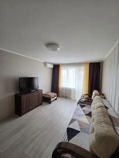 Квартира на Жоліо Кюрі, вул.