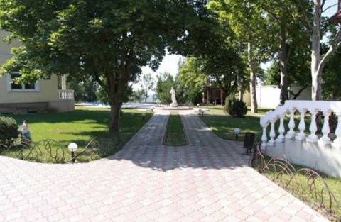 Дом на Набережной ул.