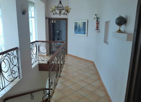 Дом на Набережной ул.