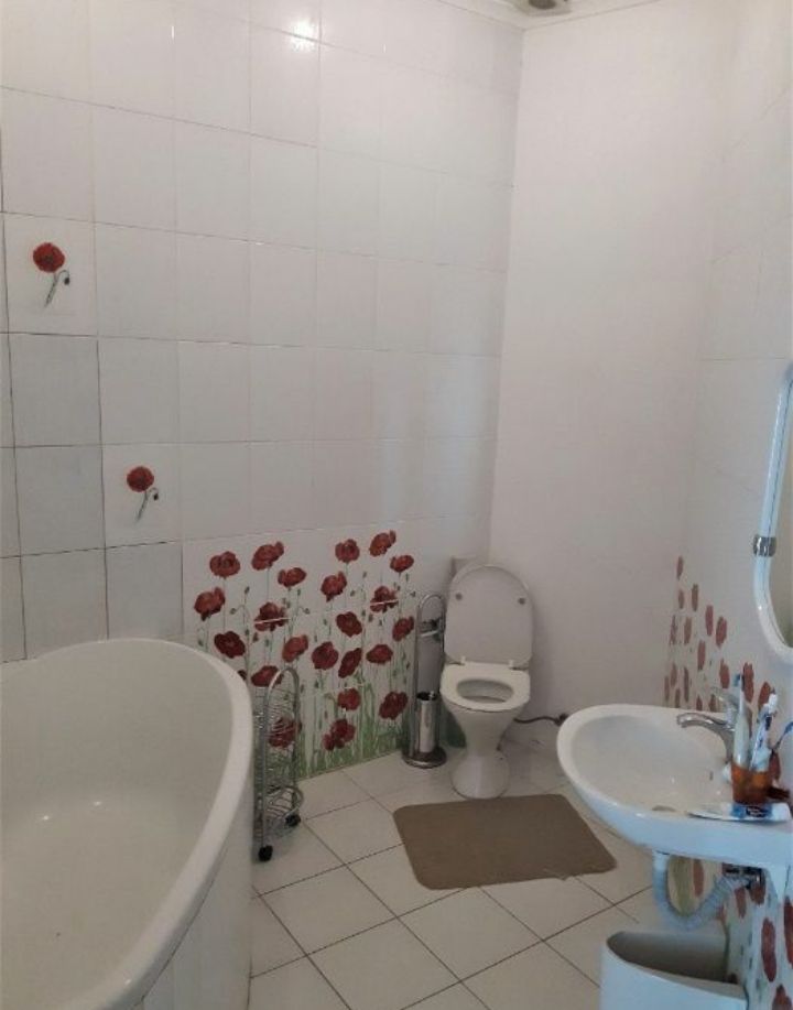 Дом на Набережной ул.