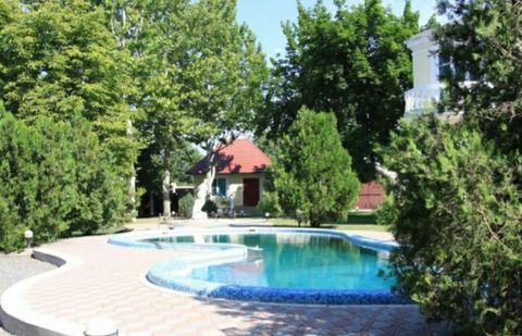 Дом на Набережной ул.