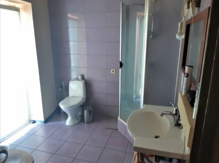 Дом на Набережной ул.